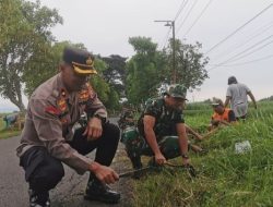 Gotong Royong 180 Personel TNI-Polri dan Warga, Lapangan Wonosari Bujel Kini Lebih Bersih