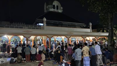 Tarawih 23 Rakaat Plus Witir Tuntas 7 Menit, Tradisi Ponpes Mambaul Hikam Tetap Berpegang pada Syariat