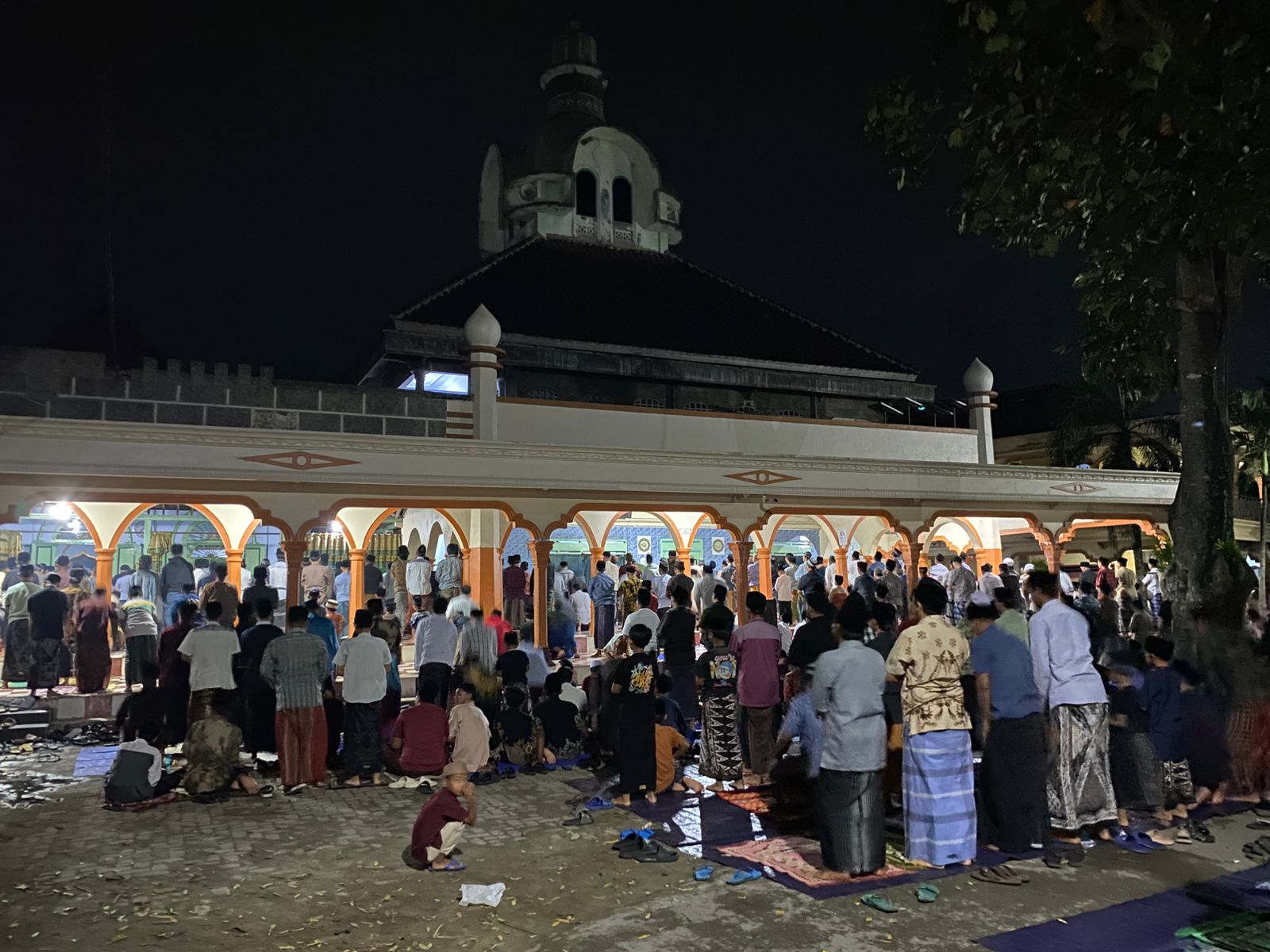 Tarawih 23 Rakaat Plus Witir Tuntas 7 Menit, Tradisi Ponpes Mambaul Hikam Tetap Berpegang pada Syariat