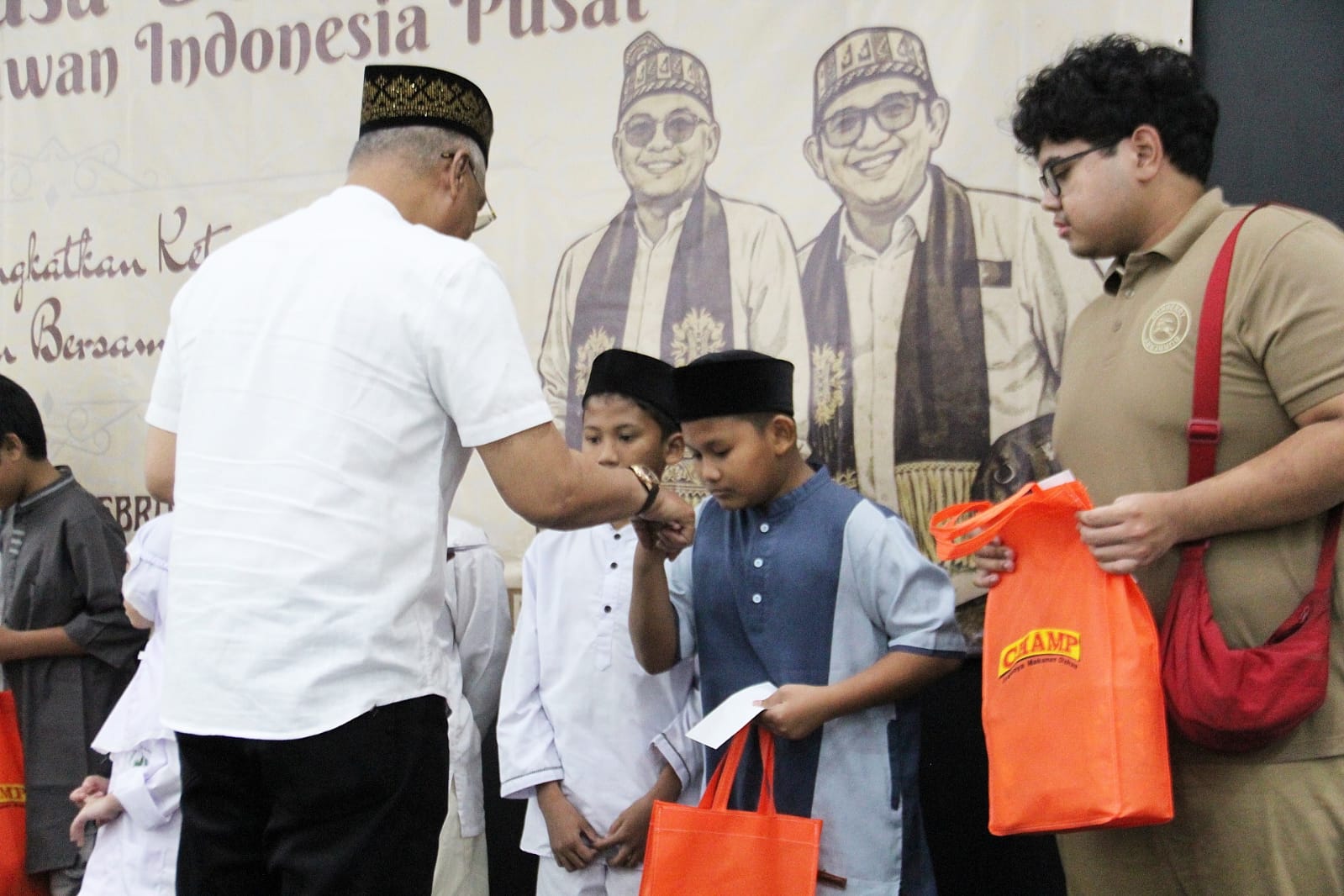 PWI Pusat Gelar Buka Puasa Bersama Yatim Piatu, Teguhkan Solidaritas dan Kepedulian Sosial