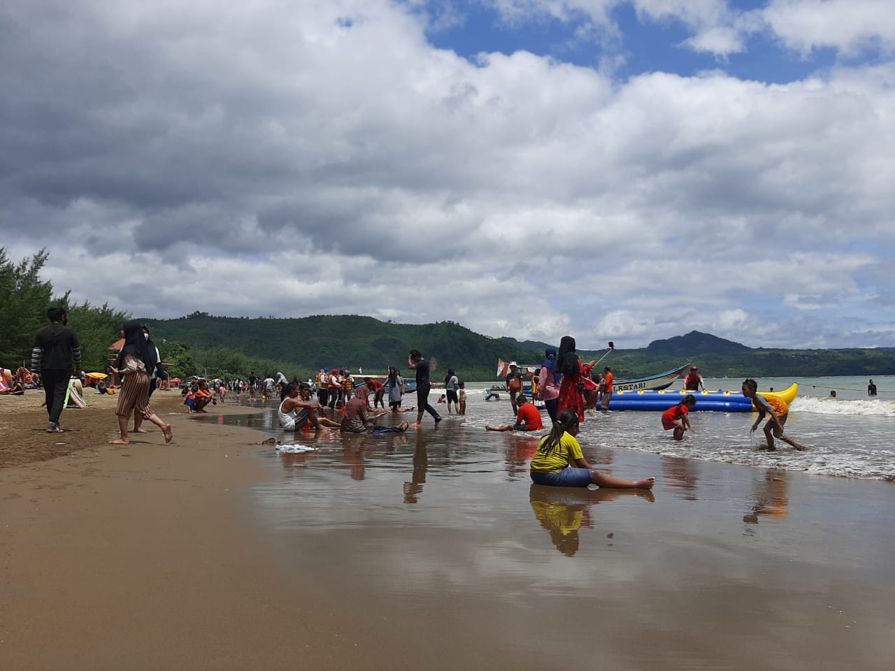 Kunjungan Wisatawan Pantai Gemah Tulungagung Turun hingga 50 Persen