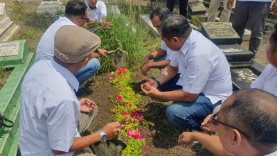 Peringati HUT PWI ke-80 dan HPN 2026, PWI Tulungagung Ziarah ke Makam ‘Jarot’ Sakti Pramono