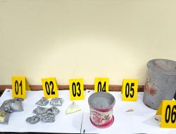 Polres Batu Amankan Dua Pemuda Asal Kasembon, 15 Kg Bahan Petasan Disita