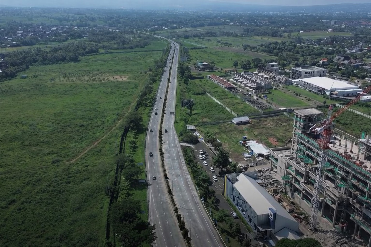Arus Mudik ke Malang Meningkat, Volume Kendaraan di Gerbang Tol Naik