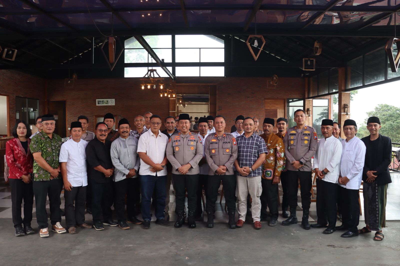 Kapolres Batu Halal Bihalal Bareng Kepala Desa, Ajak Pam Swakarsa Demi Kamtibmas