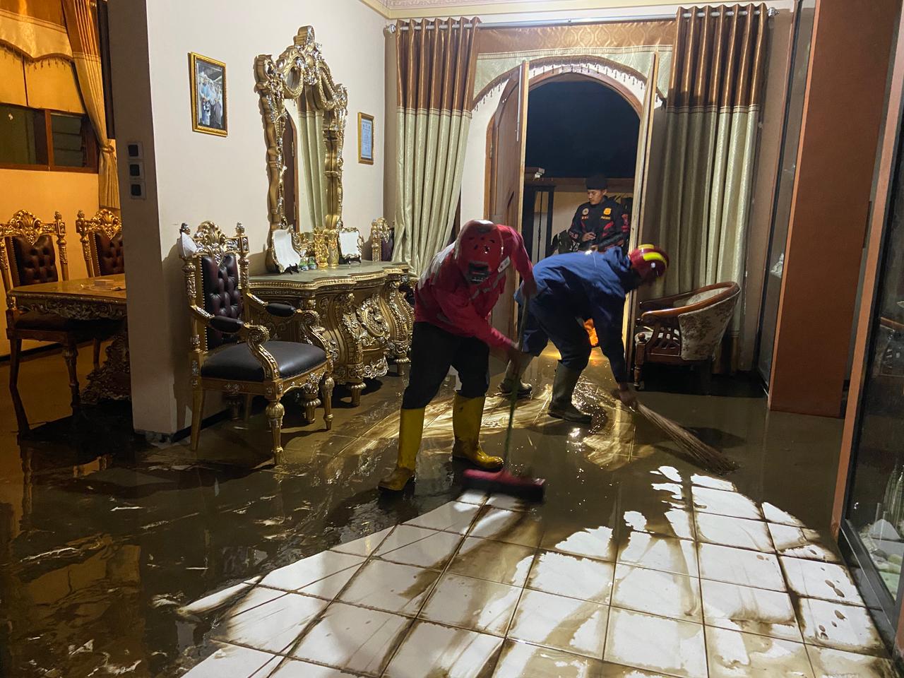 Lima Rumah Terdampak Banjir Lumpur di Bumiaji, Warga Sempat Mengungsi