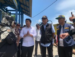 Wagub Jatim dan Bupati Yes Sidak Pintu Air Kuro, Pastikan Operasional Pompa Banjir di Lamongan Optimal