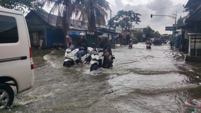 Jalur Mudik Sukodadi–Paciran Terendam Banjir 60 Cm, Pemudik ke Lamongan Terancam Terhambat