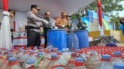Hasil Operasi Cipta Kondisi Ramadan, Polres Lamongan Musnahkan 245 Knalpot Brong dan 5,2 Ton Miras Ilegal