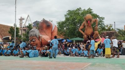 Ratusan Umat Hindu di Balun Gelar Tawur Kesanga, Bakar Delapan Ogoh-Ogoh Jelang Nyepi