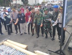 Ciptakan Situasi Kondusif, Polres Blitar Kota Musnahkan Ribuan Botol Miras dan Knalpot Brong