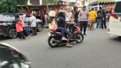 GRIB Jaya Kota Kediri Tebar 1.000 Takjil di Jalan Doho, Pintu Masuk Stasiun