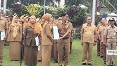 Apel Pagi Pemkot Kediri, Wali Kota Vinanda Serahkan Kenaikan Pangkat 76 ASN Periode Maret 2026