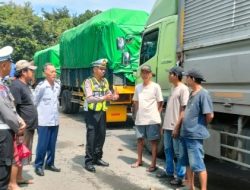 Satlantas Polres Kediri Kota Sosialisasikan Aturan Operasional Truk Jelang Lebaran, Tekankan Larangan ODOL