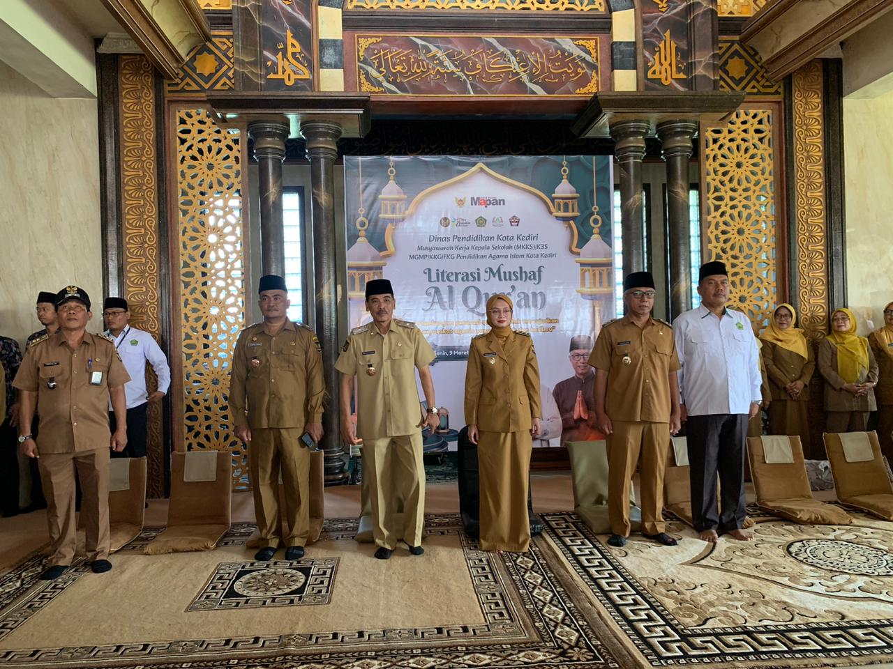 Baca juga : Diduga Korslet, Tiang Listrik Terbakar di Plemahan Kediri