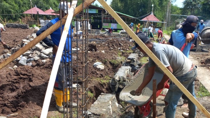 Pembangunan KKMP di Kelurahan Pojok Dikebut, Ditargetkan Selesai Dalam Sebulan