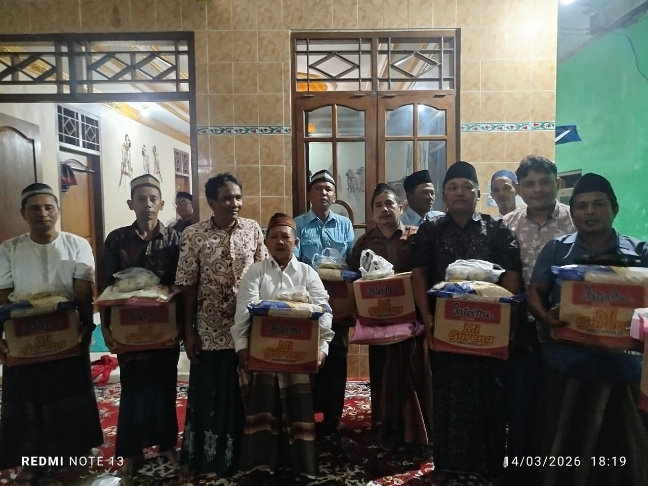 LSM Saroja Gelar Buka Bersama, Tahlil dan Santunan Yatim