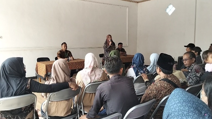 Sosialisasi Bansos dan Dana Kelurahan,