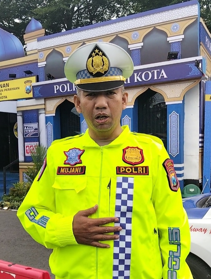 Baca juga : Zakat TNI Menyapa Warga, Danramil Pesantren Kediri: “Kami Ingin Hadir dan Berbagi di Tengah Masyarakat”