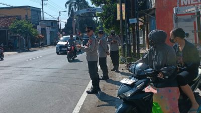 Simpang Padat di Mojoroto, Polisi Pastikan Lalin Masih Terkendali Didominasi Plat Luar Kota