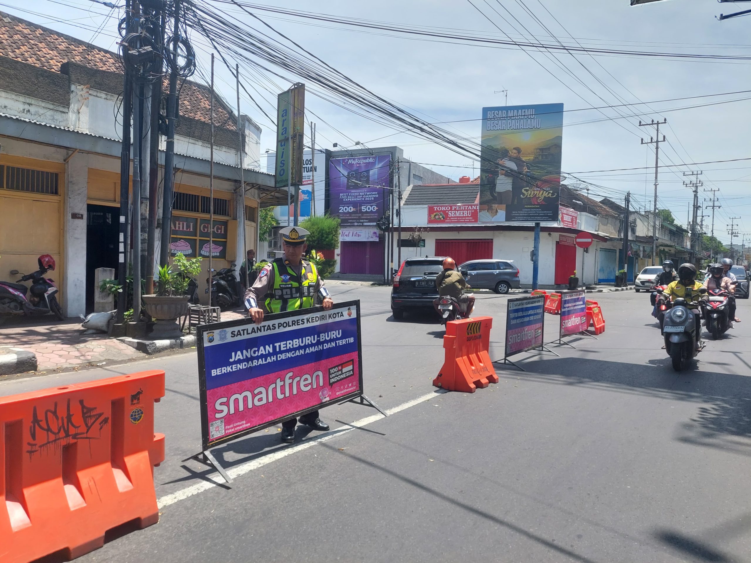 Rekayasa Lalu Lintas di Jalan Sudirman Kediri Diperketat, Polisi Antisipasi Lonjakan Belanja Lebaran
