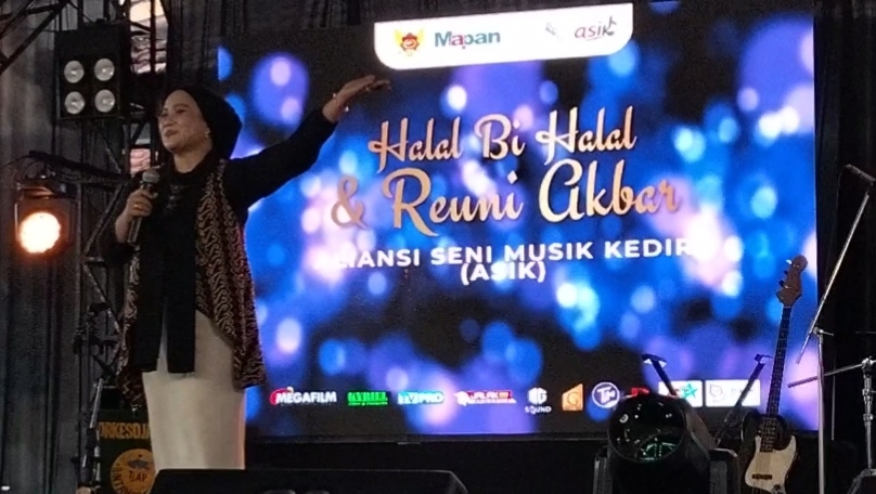 Musisi Kediri Dyah Prasaja Gaungkan Identitas Daerah Lewat Lagu, Dorong Dukungan Nyata untuk Seniman Lokal