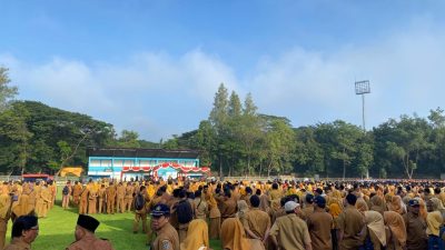 Setelah Libur Panjang Lebaran, Ribuan ASN Padati Stadion Anjuk Ladang