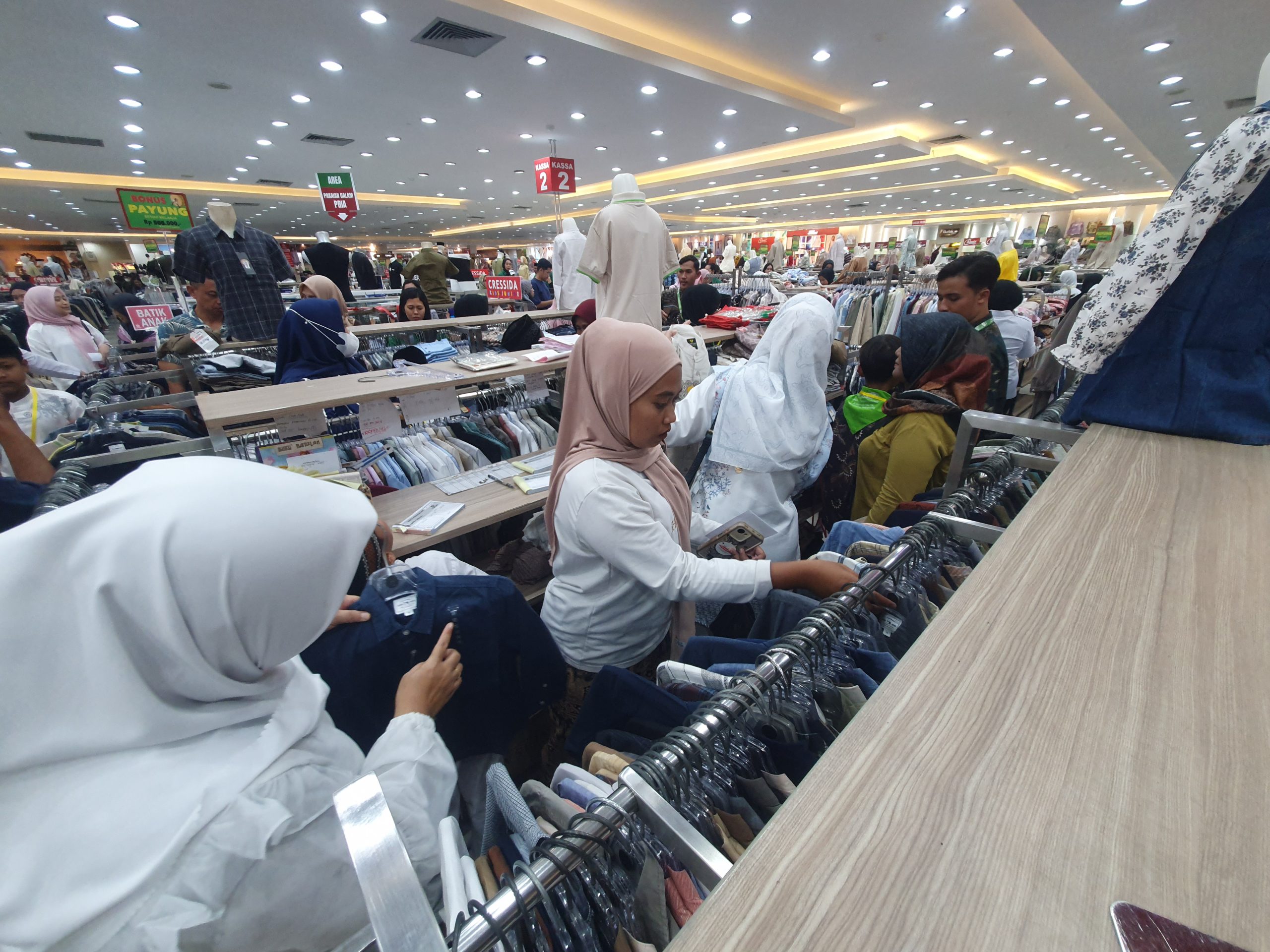 Jelang Lebaran, 108 Anak Yatim Piatu di Tulungagung Dapat Fasilitas Belanja Gratis