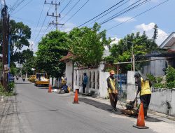DPUPR Kota Kediri Perbaiki Jalan Letjend Sutoyo, Tindak Lanjuti Keluhan Warga