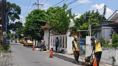 DPUPR Kota Kediri Perbaiki Jalan Letjend Sutoyo, Tindak Lanjuti Keluhan Warga