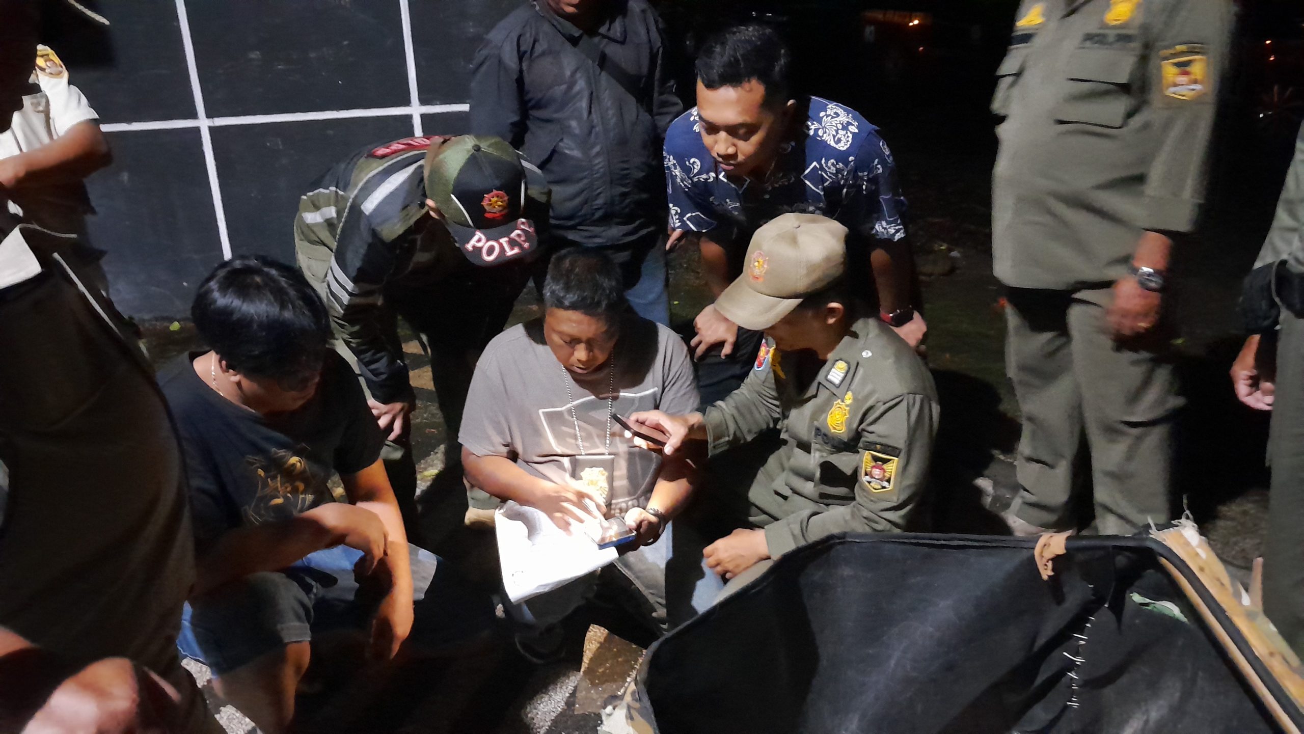 Operasi Gabungan Ramadan, Penjual Miras Gunakan Modus Tas Ransel, Puluhan Botol Diamankan