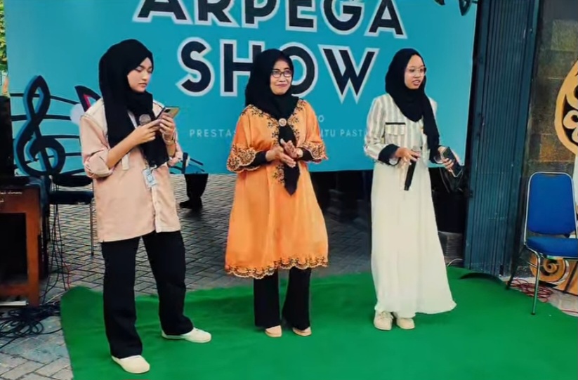 SMP Negeri 3 Kediri Semarakkan Ramadan dengan Pondok Ramadan hingga “Arpega Show”