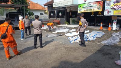 Polisi Tertibkan Balon Udara dan Petasan saat Lebaran Ketupat di Jogoroto, 12 Balon Diamankan