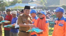 Ribuan Warga Terima Bansos Pemkab Jombang, Didominasi Tukang Becak dan PPKS