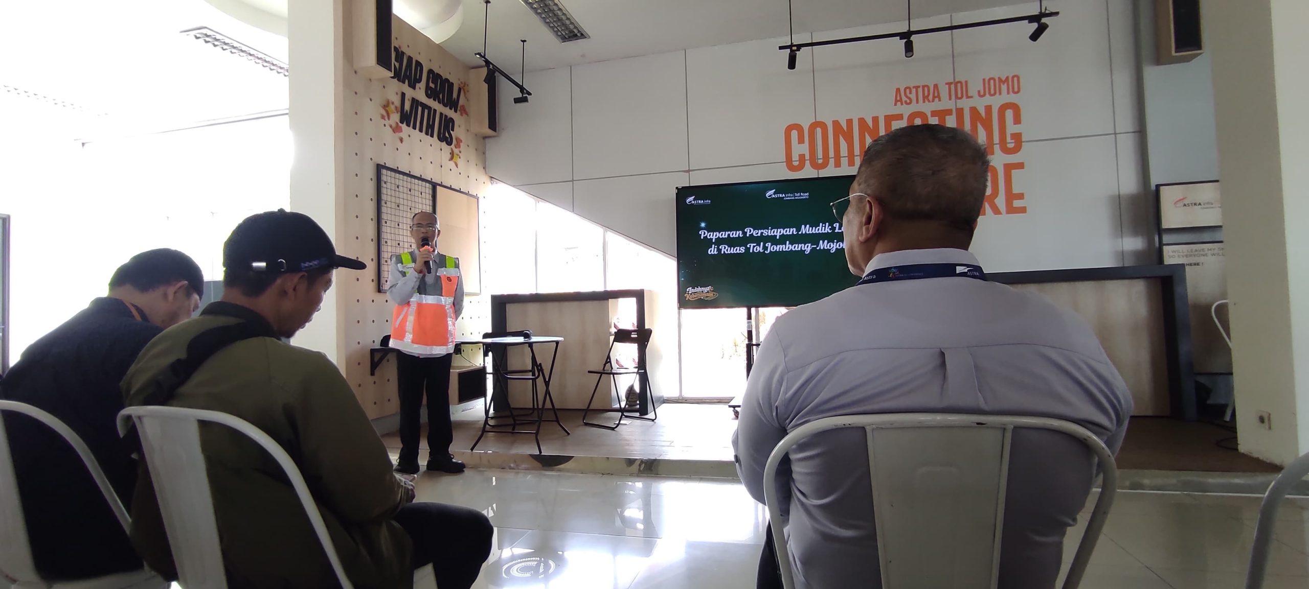 1,14 Juta Kendaraan Diprediksi Melintas, Tol Jombang–Mojokerto Siagakan 200 Petugas Saat Mudik