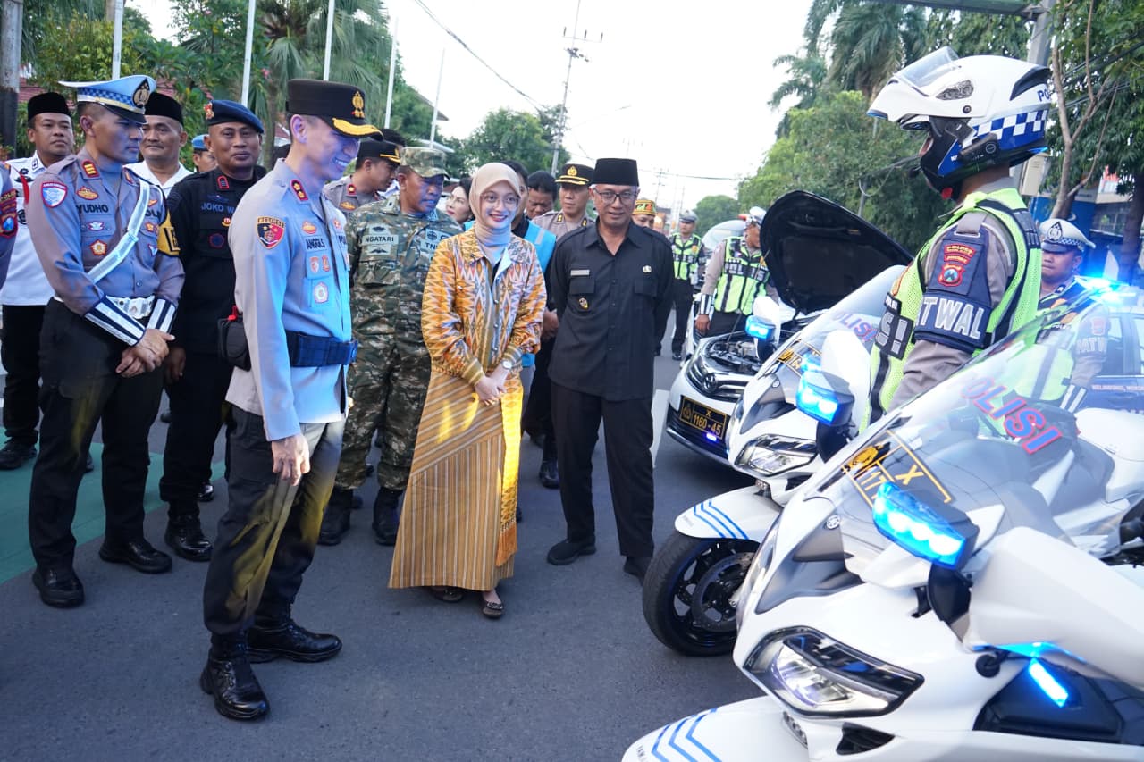 Apel Gelar Pasukan Operasi Ketupat Semeru 2026, Wali Kota Kediri Pastikan Pengamanan Idulfitri Siap