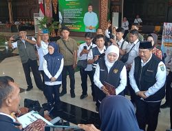 Khofifah Tinjau Pasar Murah di Jombang, Pastikan Stok Pangan Aman Jelang Lebaran