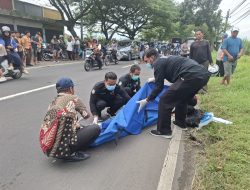 Pemotor Tewas Usai Bertabrakan dengan Truk Tebu di Jalur Jombang–Kediri
