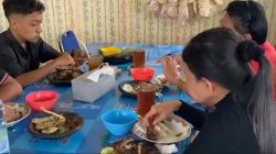 Warung Pecel Lele Legendaris di Jombang Jadi Favorit Pemudik, Andalkan Sambal Terasi Khas