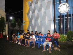 Antusias Warga Ikuti Sahur Bersama Polres Kediri Selama Ramadan