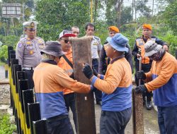 Jelang Lebaran, Perlintasan Sebidang Tanpa Palang di Srengat Ditutup