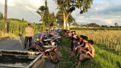 Balap Liar Menjelang Buka Puasa di Plosoklaten Dibubarkan Polisi, 75 Motor Diamankan