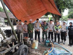 Bantuan Sumur Bor Polres Kediri Disambut Antusias Warga Gurah