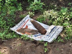 Asyik Memancing, Warga Ponorogo Temukan Peluru Mortir Sepanjang 47 Cm