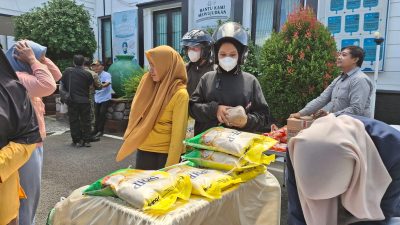 Gerakan Pangan Murah di Kejari Kabupaten Kediri Disambut Antusias Warga