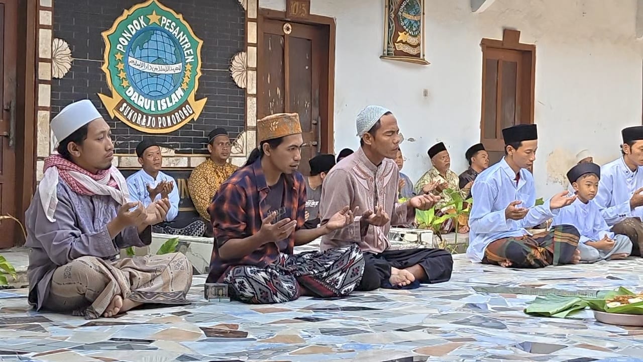 Jamaah Thariqah Syathariyah di Ponorogo Gelar Salat Idul Fitri Lebih Cepat, Ini Alasannya