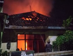 Rumah Warga Brenggolo Ludes Terbakar Saat Ditinggal Kosong