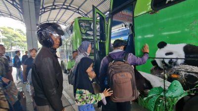 H+4 Lebaran, Aktivitas Arus Balik di Terminal Seloaji Ponorogo Ramai namun Tetap Lancar