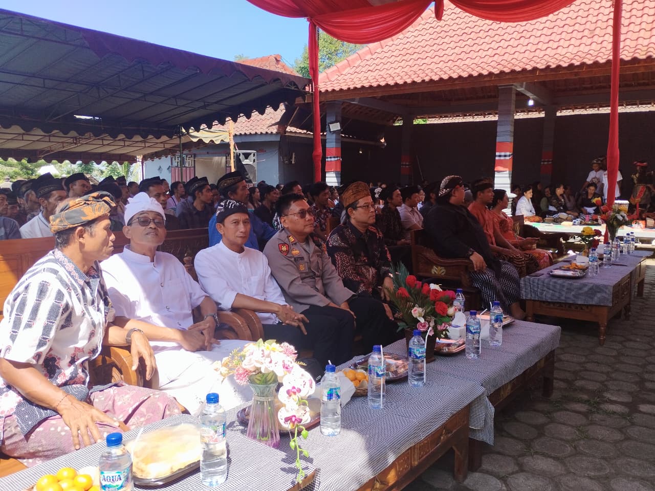 Dukung Kerukunan Umat Beragama, Polisi Hadiri Dharma Santi Nyepi di Blitar