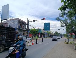 Arus Balik Tulungagung–Kediri Masih Padat, Polisi Lakukan Pengaturan di Ngadiluwih